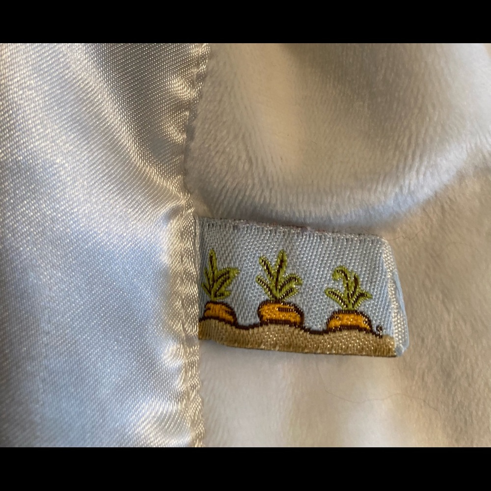 Bunnies by the Bay Baby wrist Blanket White Sheep - Picture 6 of 9